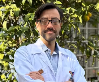 Aliocha Ferrada, Lenguaje, equipo docente de Preu Tesla